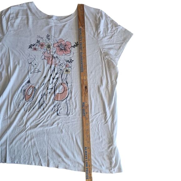 Torrid Graphic Floral Face Tee Women’s Plus 3X White Soft Tri-Blend Casual Top - Picture 8 of 10